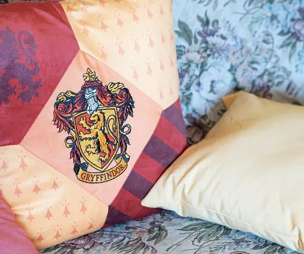 - Magical Harry Potter In - 2 Mins Central Station Hbf - Kingsize Bed & Netflix - *